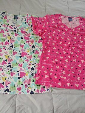 Zoe + Chloe Scrub Top Set